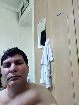 Snapshot of ZIMMY25 chatting on 04/18/26, 06:50 ZIMMY25 online show from 04/18/26, 06:50