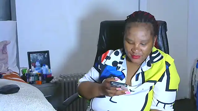 Bootyliciousbbw12 online show from 02/01/25, 06:19