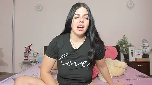 Snapshot of Annatrybebetter chatting on 12/20/24, 08:23 Annatrybebetter online show from 12/20/24, 08:23