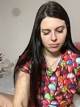 Snapshot of Annatrybebetter chatting on 02/19/25, 12:35 Annatrybebetter online show from 02/19/25, 12:35