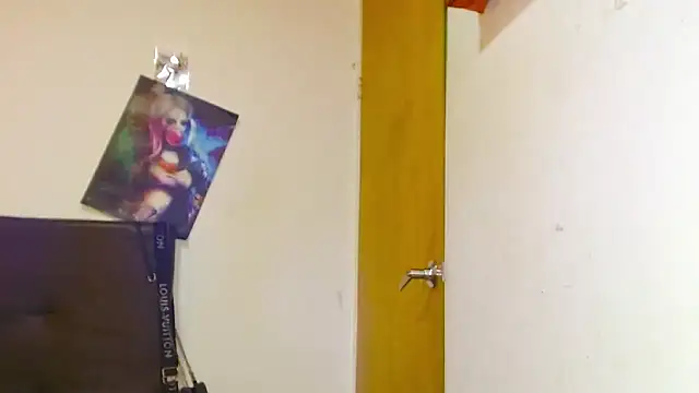 Queen camila online show from 01/12/25, 04:08