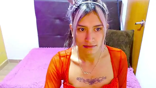 Queen camila online show from 02/14/25, 03:11