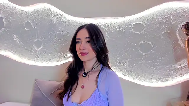 Kate Amaretto  online show from 12/05/25, 08:49