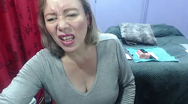 Snapshot of BRENDA_SEXY69 chatting on 03/19/25, 08:54 BRENDA SEXY69 online show from 03/19/25, 08:54