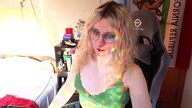 Snapshot of Lori_Myaf chatting on 03/11/26, 02:23 Lori Myaf online show from 03/11/26, 02:23