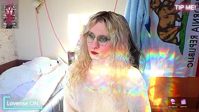 Snapshot of Lori_Myaf chatting on 03/13/26, 12:56 Lori Myaf online show from 03/13/26, 12:56