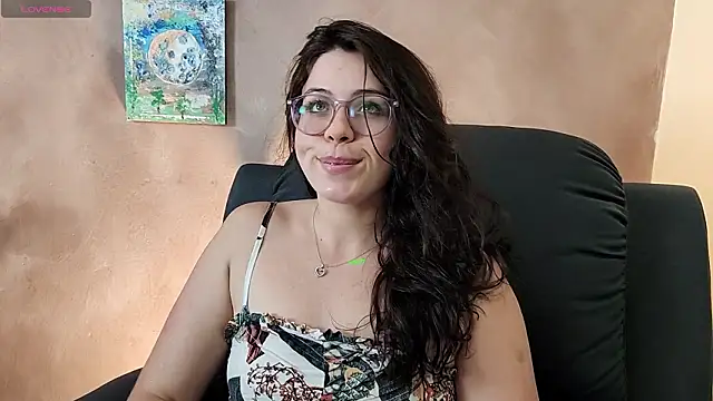 Snapshot of irinasweet27 chatting on 03/08/26, 01:03 irinasweet27 online show from 03/08/26, 01:03