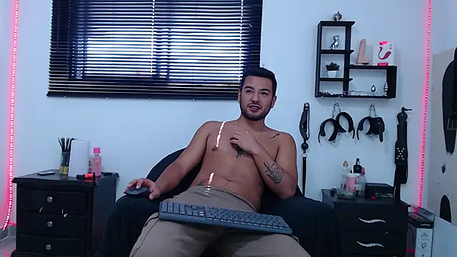 KinkyAllisonSub online show from 01/18/25, 03:38