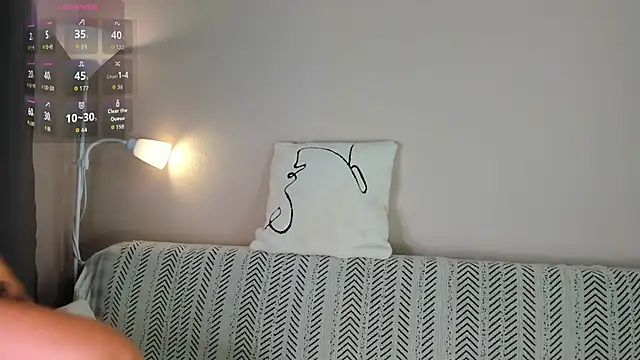 Snapshot of Alice_hailey_ chatting on 11/03/25, 02:40 Alice hailey online show from 11/03/25, 02:40