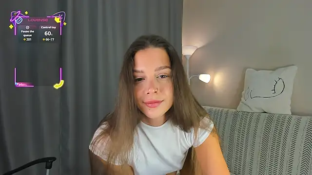 Snapshot of Alice_hailey_ chatting on 11/12/25, 08:30 Alice hailey online show from 11/12/25, 08:30