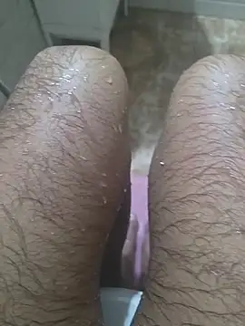 Snapshot of surfer_fun29 chatting on 12/19/25, 03:13 surfer fun29 online show from 12/19/25, 03:13