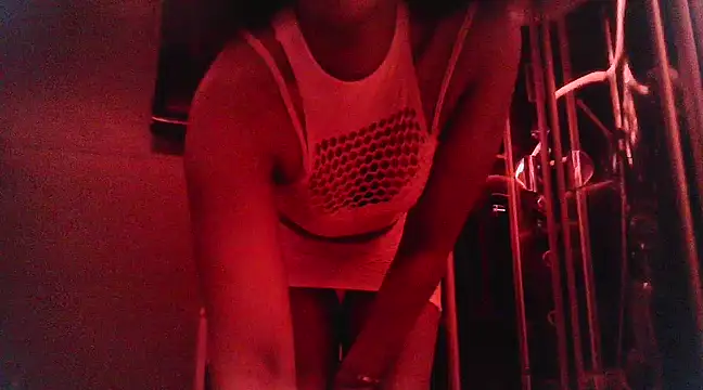 Snapshot of ROXYNL chatting on 01/03/25, 10:19 ROXYNL online show from 01/03/25, 10:19