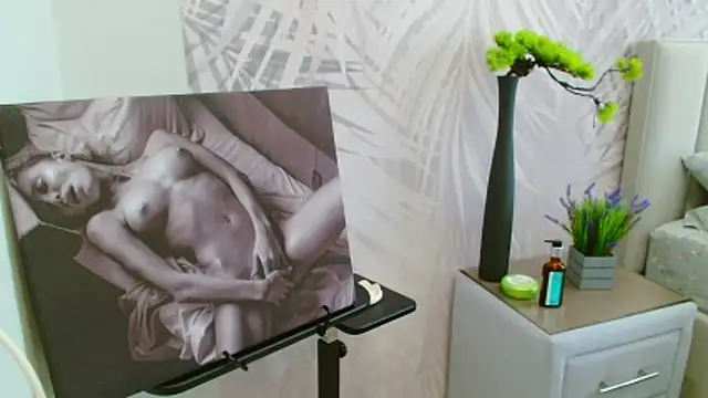 EveLove33 online show from 03/18/26, 07:22