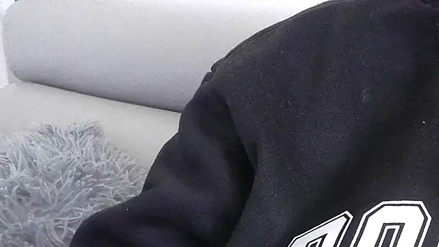 sarametisse26 online show from 01/15/25, 01:31