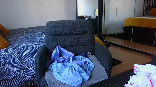 Snapshot of sarametisse26 chatting on 04/08/26, 06:46 sarametisse26 online show from 04/08/26, 06:46