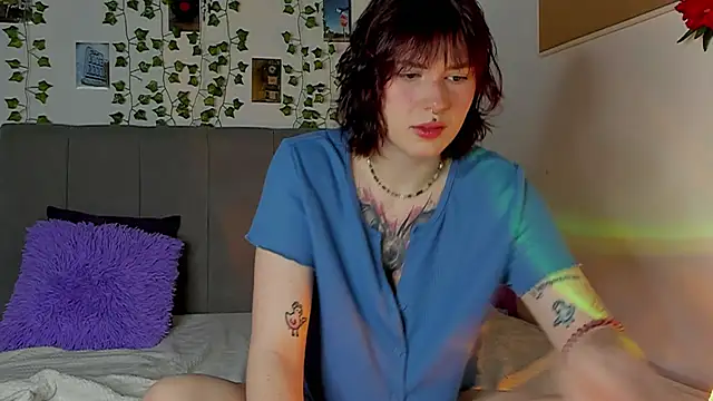 miss Lizzy online show from 12/21/24, 01:15