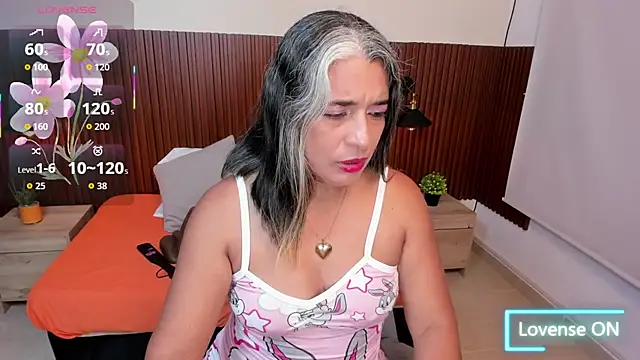 Snapshot of tammy_lynn69 chatting on 10/30/25, 05:46 tammy lynn69 online show from 10/30/25, 05:46