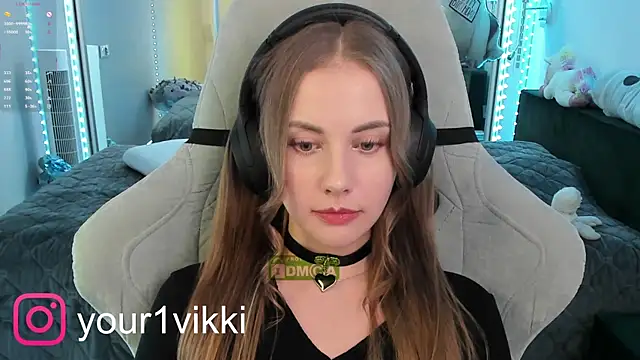 Vikki Cheese online show from 02/16/25, 04:42