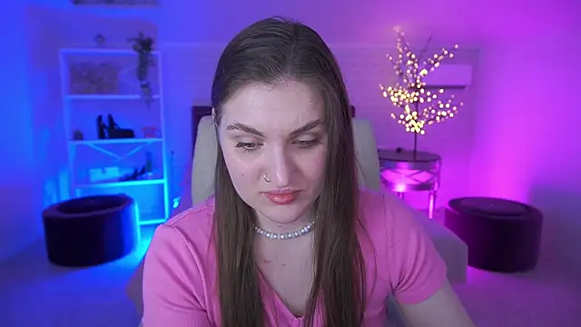 EmmyCharmm online show from 06/07/26, 06:06