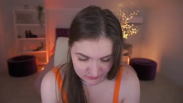 EmmyCharmm online show from 06/09/26, 05:41