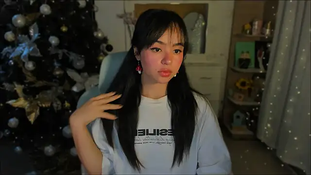 Olivia xd  online show from 11/30/25, 09:24