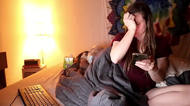 Snapshot of xxpixeyxx chatting on 03/04/25, 09:40 xxpixeyxx online show from 03/04/25, 09:40