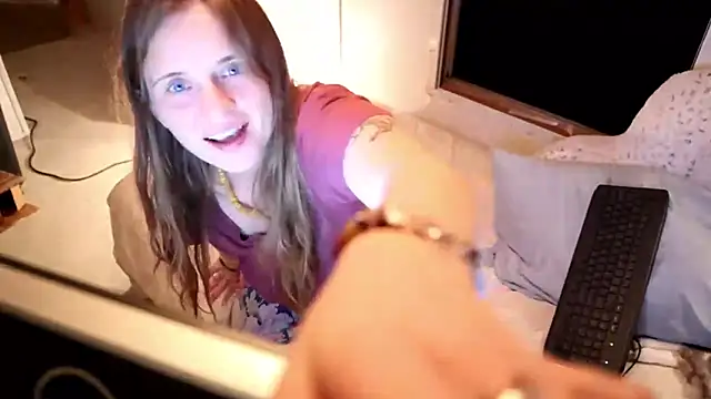 Snapshot of xxpixeyxx chatting on 09/17/25, 03:52 xxpixeyxx online show from 09/17/25, 03:52