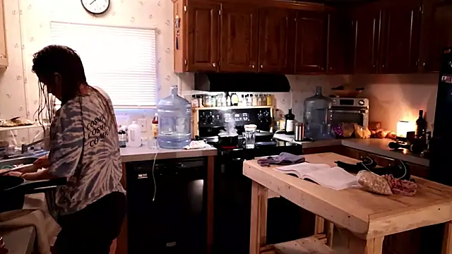 Snapshot of xxpixeyxx chatting on 09/19/25, 12:28 xxpixeyxx online show from 09/19/25, 12:28