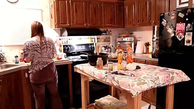 Snapshot of xxpixeyxx chatting on 10/31/25, 01:06 xxpixeyxx online show from 10/31/25, 01:06