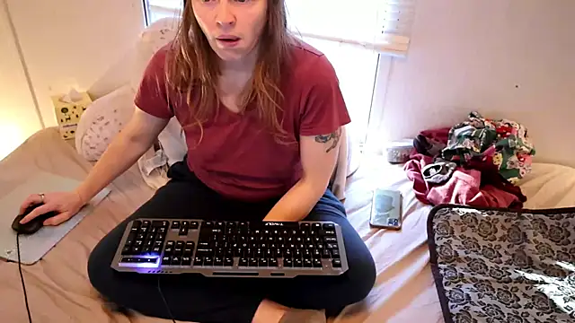 Snapshot of xxpixeyxx chatting on 11/26/25, 02:18 xxpixeyxx online show from 11/26/25, 02:18