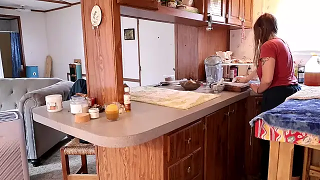 Snapshot of xxpixeyxx chatting on 12/02/25, 04:35 xxpixeyxx online show from 12/02/25, 04:35