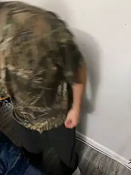 Snapshot of demonslayerr999 chatting on 12/19/24, 04:02 demonslayerr999 online show from 12/19/24, 04:02