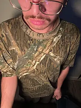 Snapshot of demonslayerr999 chatting on 12/21/24, 01:58 demonslayerr999 online show from 12/21/24, 01:58