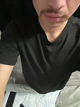 Snapshot of demonslayerr999 chatting on 02/22/25, 07:01 demonslayerr999 online show from 02/22/25, 07:01