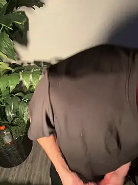 Snapshot of demonslayerr999 chatting on 02/26/25, 04:47 demonslayerr999 online show from 02/26/25, 04:47