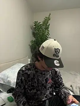 Snapshot of demonslayerr999 chatting on 02/27/25, 04:20 demonslayerr999 online show from 02/27/25, 04:20