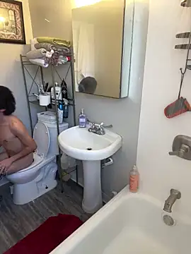 Snapshot of demonslayerr999 chatting on 03/07/25, 10:43 demonslayerr999 online show from 03/07/25, 10:43