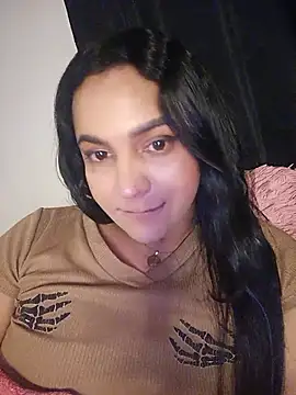 Snapshot of Andrys_ chatting on 06/27/26, 04:28 Andrys online show from 06/27/26, 04:28