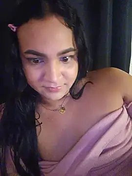 Snapshot of Andrys_ chatting on 07/14/26, 04:50 Andrys online show from 07/14/26, 04:50