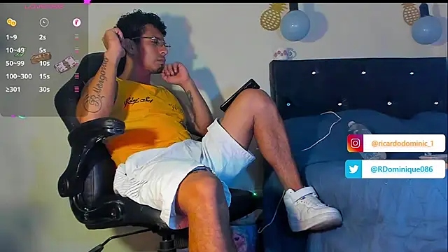 Snapshot of FuckHardlove chatting on 01/15/25, 01:56 FuckHardlove online show from 01/15/25, 01:56