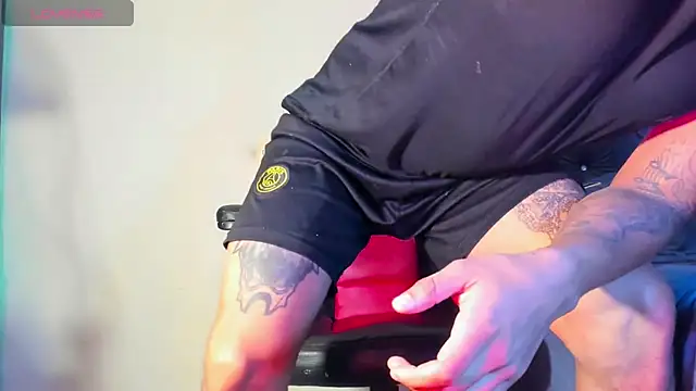 Snapshot of FuckHardlove chatting on 01/21/25, 04:16 FuckHardlove online show from 01/21/25, 04:16