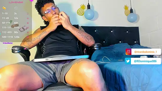 Snapshot of FuckHardlove chatting on 01/28/25, 02:53 FuckHardlove online show from 01/28/25, 02:53