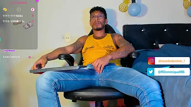 Snapshot of FuckHardlove chatting on 02/01/25, 05:39 FuckHardlove online show from 02/01/25, 05:39