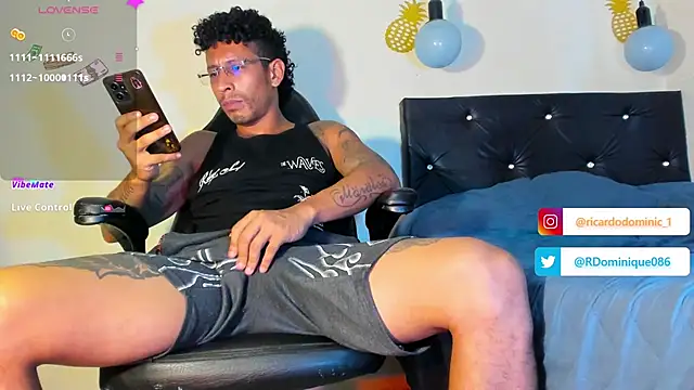 Snapshot of FuckHardlove chatting on 02/02/25, 10:39 FuckHardlove online show from 02/02/25, 10:39