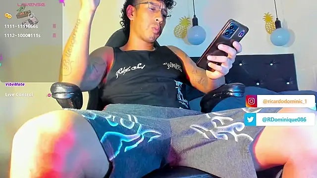 Snapshot of FuckHardlove chatting on 02/03/25, 02:36 FuckHardlove online show from 02/03/25, 02:36