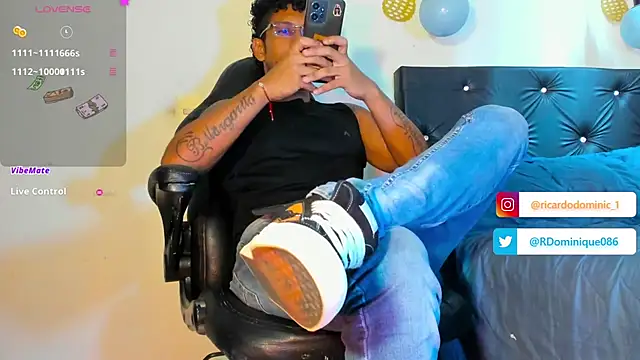 Snapshot of FuckHardlove chatting on 02/08/25, 08:32 FuckHardlove online show from 02/08/25, 08:32