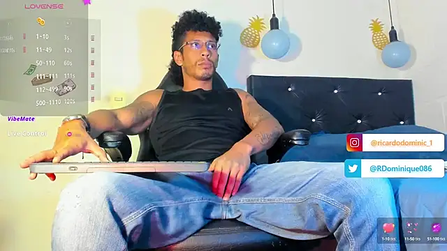 Snapshot of FuckHardlove chatting on 02/09/25, 02:38 FuckHardlove online show from 02/09/25, 02:38