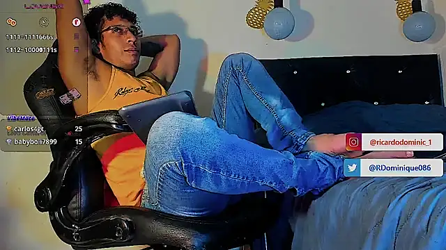 Snapshot of FuckHardlove chatting on 03/02/25, 02:08 FuckHardlove online show from 03/02/25, 02:08