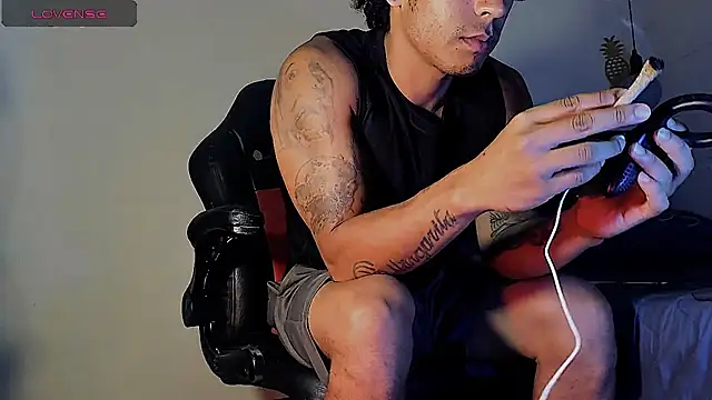 Snapshot of FuckHardlove chatting on 03/07/25, 01:53 FuckHardlove online show from 03/07/25, 01:53