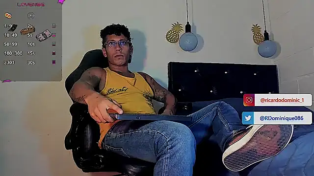 Snapshot of FuckHardlove chatting on 03/17/25, 03:14 FuckHardlove online show from 03/17/25, 03:14